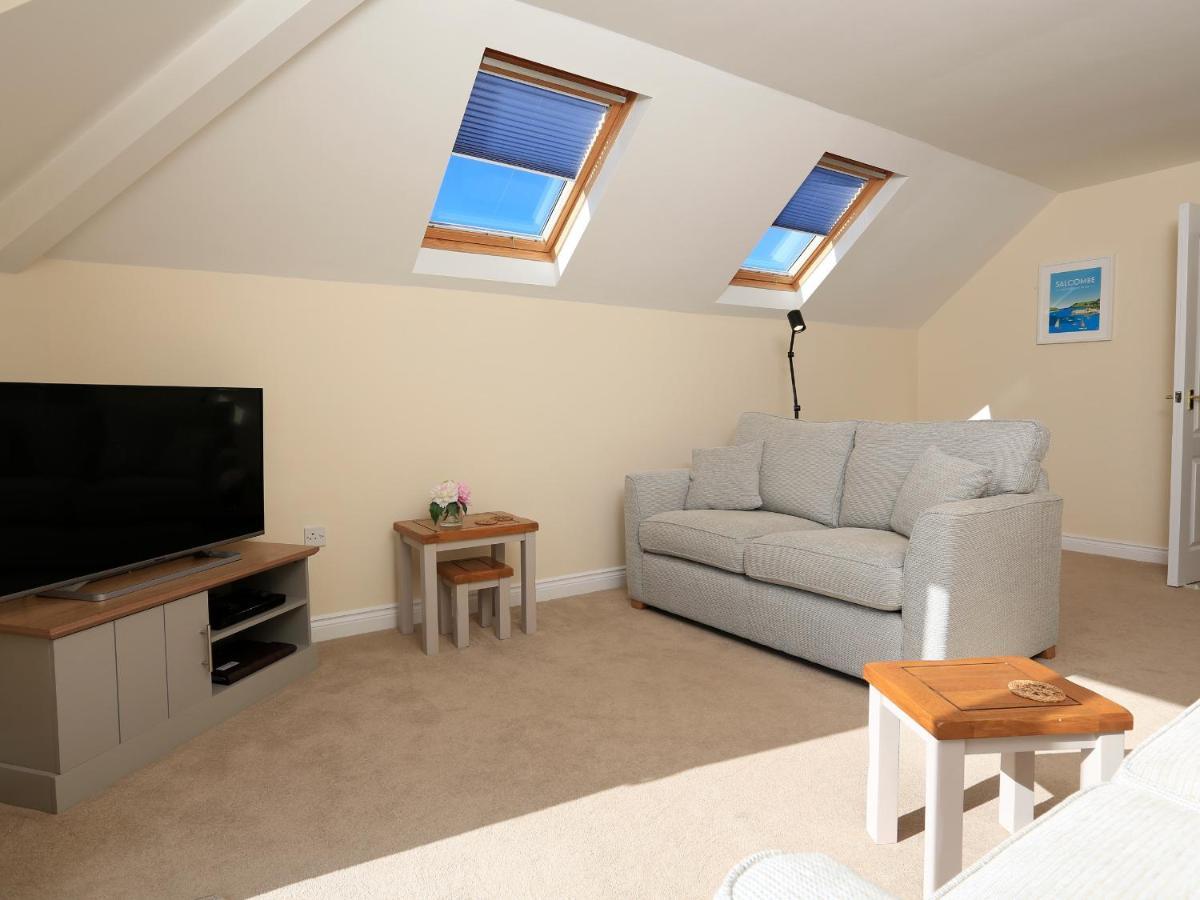 6 Chichester Court Hope Cove Exterior photo