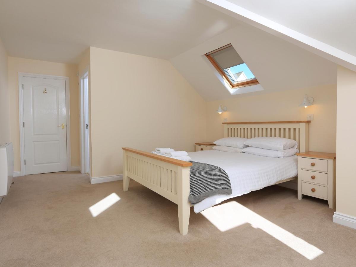 6 Chichester Court Hope Cove Exterior photo
